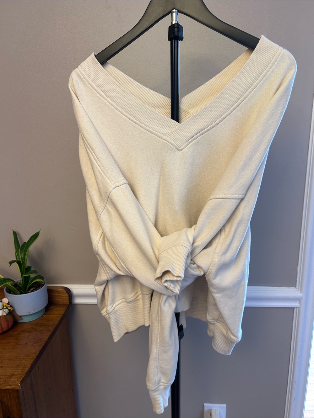 aerie Cream V-Neck Off-Shoulder Sweater